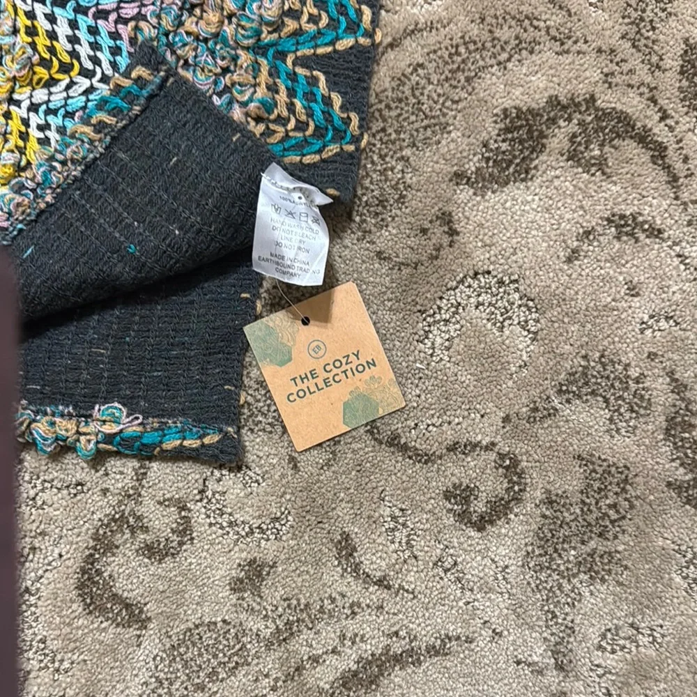 Multicolor Zigzag Knit Shawl - Picture 4 of 4